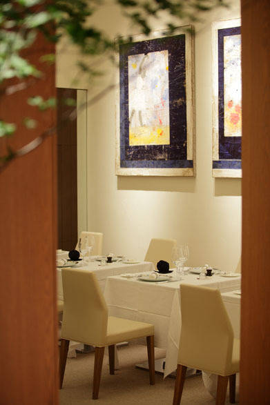 <strong>DOMINIQUE BOUCHET｜ドミニク・ブシェ</strong>　「レストラン ドミニク・ブシェ」地下2階 レストラン