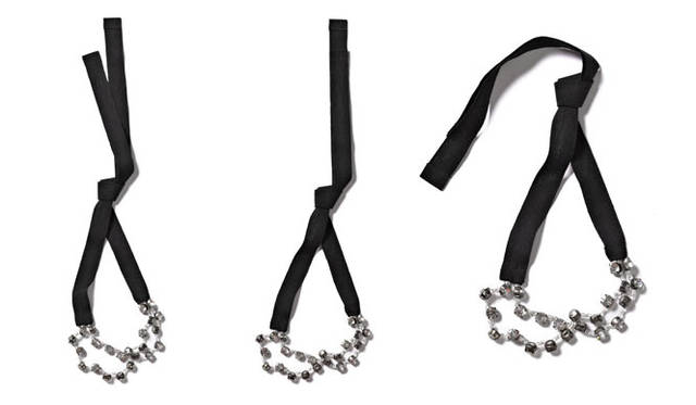 <strong>valveat 81｜ヴァルヴィート エイティーワン</strong>　「valveat 81」3周年コラボレーションアイテム　<strong>Ann Demeulemeester×valveat 81</strong>　Ann Demeulemeesterとのコラボレーションブレスレット。クリスタル調カラーは国内ではvalveat 81のみのエクスクルーシヴ商品。1万4700円