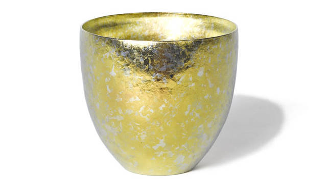 <strong>valveat 81｜ヴァルヴィート エイティーワン</strong>　「valveat 81」3周年コラボレーションアイテム　<strong>SUS gallery×valveat 81</strong>　SUS galleryとのコラボレーションは8月1日に発売された新作からのコラボレーションで、発色のきれいなイエローのチタンカップはニューカラーでvalveat 81のみの限定色。マルティプルカップ（ルーチェ）2万6250円