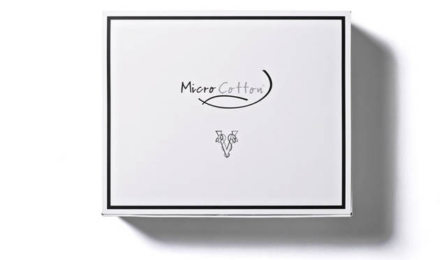 <strong>valveat 81｜ヴァルヴィート エイティーワン</strong>　「valveat 81」3周年コラボレーションアイテム　<strong>Micro Cotton×valveat 81</strong>　Micro Cottonは世界の5つ星ホテルでも採用され、世界中のラグジュアリーストアで展開。今回、Micro Cottonロゴとvalveat 81アイコンのスペシャルBOXを作成したスペシャルギフトを提案。バスタオル（76c×132cm）2枚セット 1万1760円