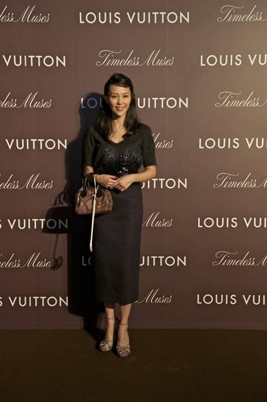 <strong>LOUIS VUITTON｜東京ステーションホテルで『Timeless Muses』展</strong>　木村佳乃 ©LOUIS VUITTON