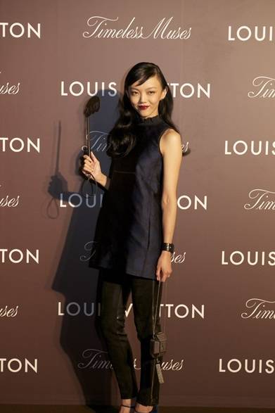 <strong>LOUIS VUITTON｜東京ステーションホテルで『Timeless Muses』展</strong>　福島リラ ©LOUIS VUITTON