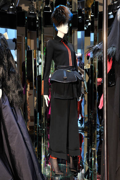 <strong>Schiaparelli｜スキャパレリ</strong> 2013年秋冬オートクチュールコレクション　「SOUVENIR」　©Schiaparelli