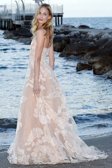 <strong>2013年 第70回ベネチア国際映画祭</strong>　Eva Riccobono｜エヴァ・リッコボーノ（ヴェネチア国際映画祭のフォトコールにて）<br />ドレス：ジョルジオ アルマーニ プリヴェ