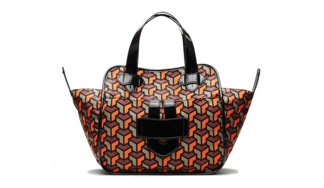 <strong>TILA MARCH + DAVID HICKS｜より充実した最新秋冬コレクションに注目</strong>　ZELIG TOTE L　3万6750円