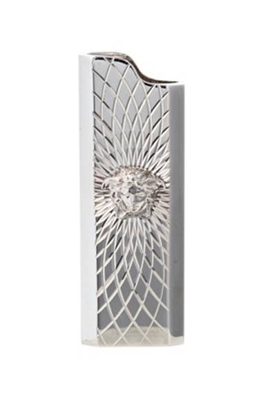 <strong>VERSACE｜ブランド設立35周年、アイコニックな限定アイテムが多数登場</strong><br /><br />Medusa lighter case<br />SILVER<br />6万6150円