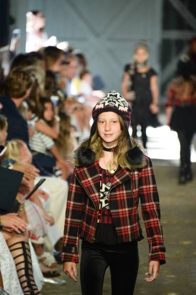 <strong>RALPH LAUREN｜ラルフ ローレン</strong>　ジェシカ・アルバをホストに迎え、ハンプトンでガールズファッションショー開催