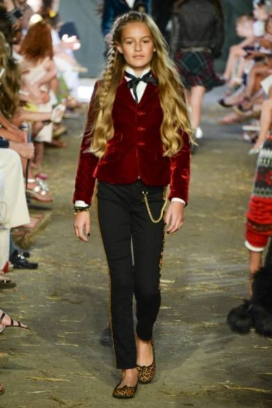 <strong>RALPH LAUREN｜ラルフ ローレン</strong>　ジェシカ・アルバをホストに迎え、ハンプトンでガールズファッションショー開催