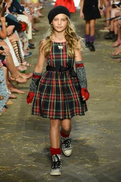 <strong>RALPH LAUREN｜ラルフ ローレン</strong>　ジェシカ・アルバをホストに迎え、ハンプトンでガールズファッションショー開催