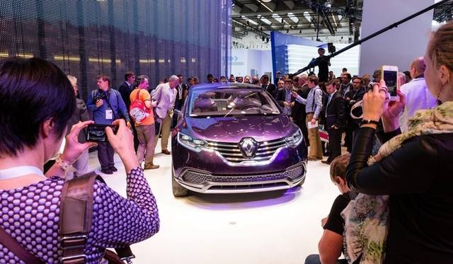 renault_initiale_paris_063 フランクフルトモーターショー会場