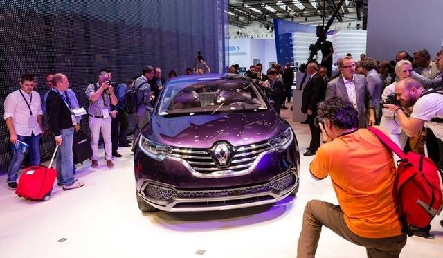 renault_initiale_paris_064 フランクフルトモーターショー会場