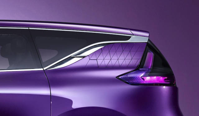 renault_initiale_paris_043