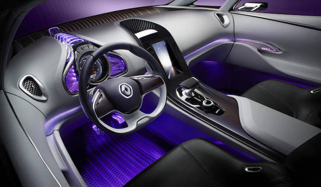 renault_initiale_paris_007