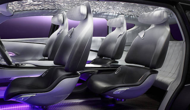 renault_initiale_paris_002