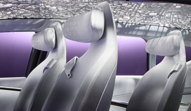 renault_initiale_paris_003