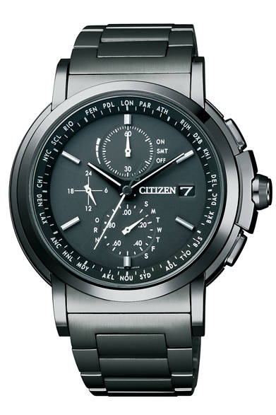 「Series8 807｜ シリーズエイト 807」<br />ケース径43.6mm、SSケース、26万2500円（デュラテクトDLCコーティングのブラックモデル）