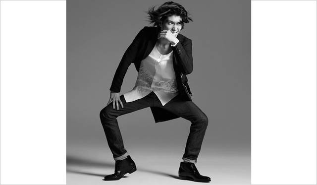 写真展「SUPER BARNEYS PHOTO EXHIBITION」　三浦春馬　©LESLIE KEE