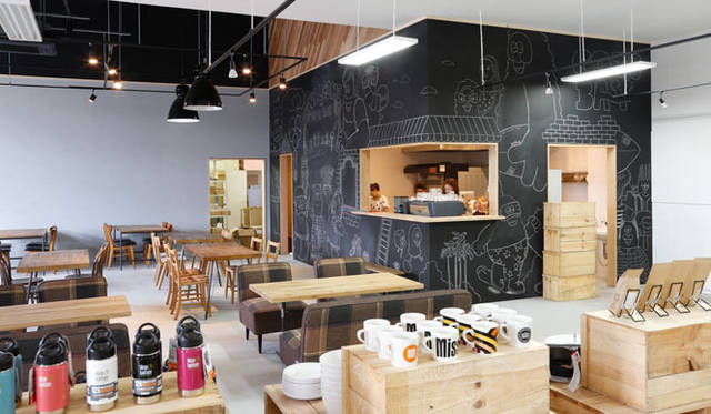 <strong>100percent｜100パーセント</strong>　カフェ＆インテリアショップ「MissionBay」　カフェスペース