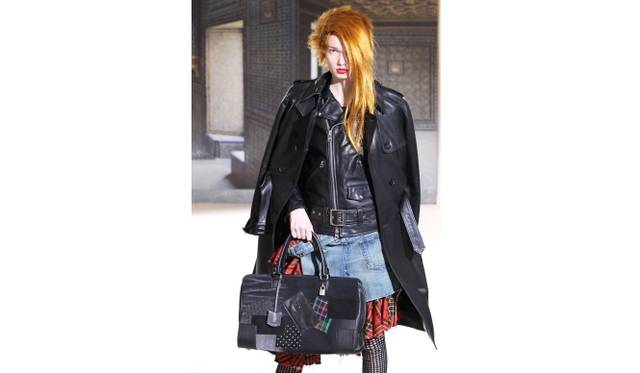 <strong>LOEWE and JUNYA WATANABE COMME des GARÇONS｜スペシャルコレクションが伊勢丹に登場</strong>　