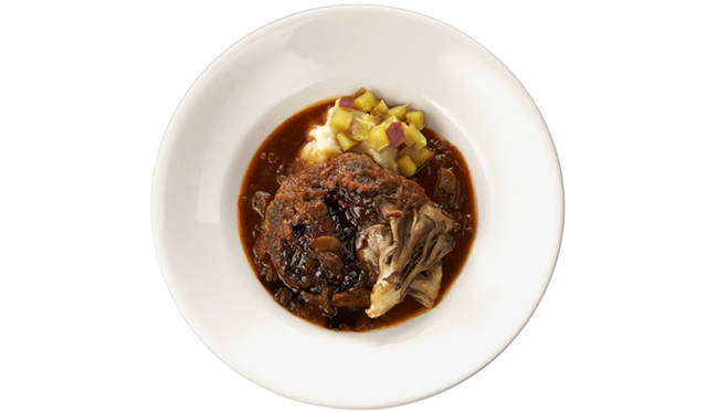 「牛粗挽きと野菜のきのこソースハンバーグ」 1180円