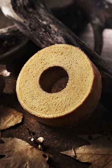 <strong>思い出の大きな木～小山流バウムクーヘン～「秋色マロン」</strong><br/>価格｜1575円（Sサイズのみ）<br/>発売期間｜9月1日（日）～