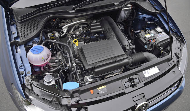 1,394cc 直列4気筒 直噴DOHCインタークーラー付ターボエンジンは、最高出力103kW（140ps）/4,500-6,000rpm、最大トルク250Nm（25.5kgm）/1,500-3,500rpmを発揮する