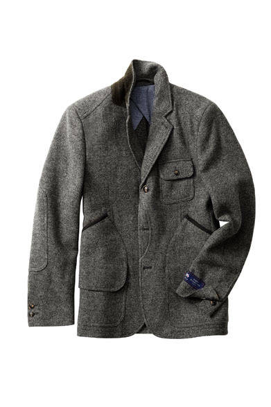 <strong>H&M｜エイチ・アンド・エム</strong>　「H&M MAURITZ ARCHIVE COLLECTION」　MOON社のウールを使用したジャケット。ポケットが斜めについていたり、襟を立てて着用することが可能。襟を立てた際にはボタンで留めることができる。1万5990円