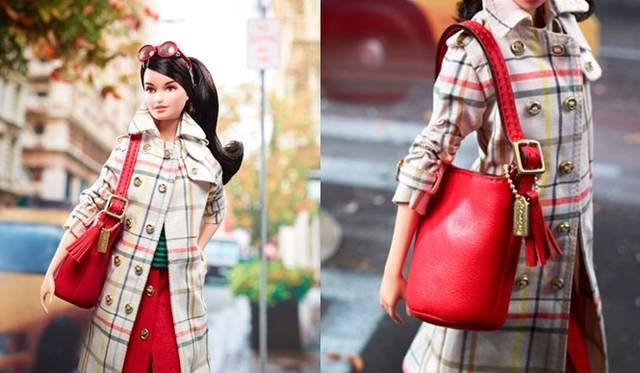 <strong>COACH｜日本国内限定850体！「コーチ・バービー」がついに発売</strong>　1万6800円　© 2013 Mattel,Inc.All Rights Reserved.
