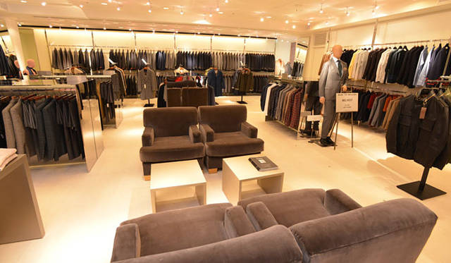 バーニーズ　ニューヨーク新宿店6階　コートブランド（モンクレー、マッキントッシュ、ピューテリー、グレンフェル、ウールリッチなど）