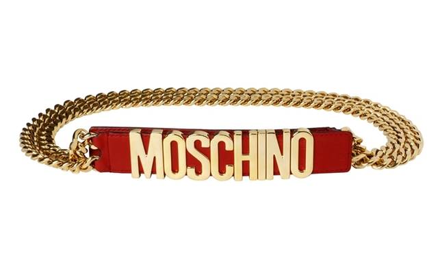<strong>MOSCHINO｜30周年記念の限定コレクションを発表</strong>　ベルト　赤　3万6000円