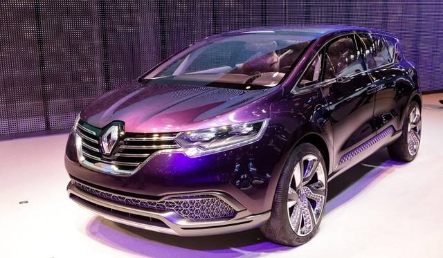 マツダより移籍したデザイナー、ローレンス ヴァン デン アッカーによってスタートした、ルノーのデザインルネッサンス。人生を6つの重要なシーンに区切り、それを“6つの花びら”にたとえ、それぞれのテーマごとにコンセプトカーを発表してきた。その最後を飾る1台が、紫のカラーを纏ったコンセプトカー。知恵“Wisdom”をつかさどる「イニシャル パリ」だ。