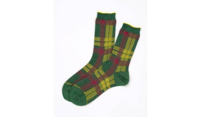 <strong>ISETAN｜伊勢丹、10月よりアイコン柄のタータンを一新</strong>　ソックス　2625円