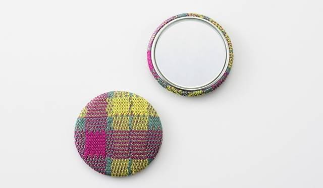 <strong>ISETAN｜伊勢丹、10月よりアイコン柄のタータンを一新</strong>　アンティパストミラー　2100円