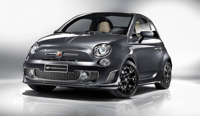 アバルト「695 エディツィオーネ マセラティ」にも、“Rcord Grey”と名付けられた特別カラーのモデルが登場。アバルトが発足した1949年にちなみ、49台限定で発売される