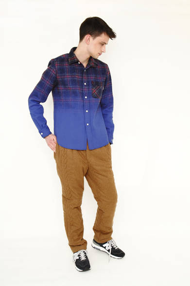 「DAWN TARTANCHECK WOOL SHIRTS」2万6775円、「CABLE QUILTING SLACKS」3万4650円