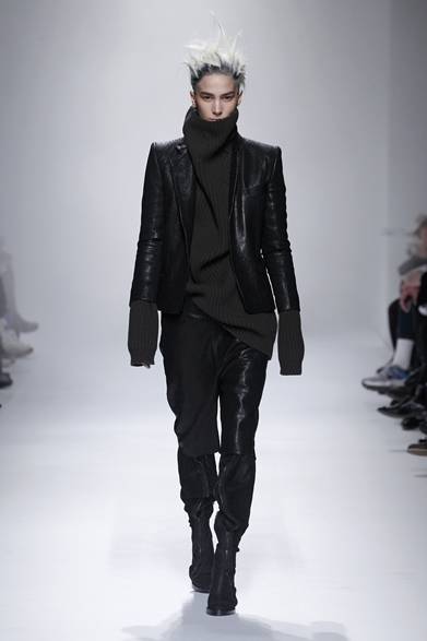 <strong>HAIDER ACKERMANN｜初のポップアップイベント開催</strong><br /><br />会場｜伊勢丹新宿店3F インターナショナルクリエーターズ／リ・スタイル プラス<br />期間｜9月25日（水）～10月1日（火）<br /><br />