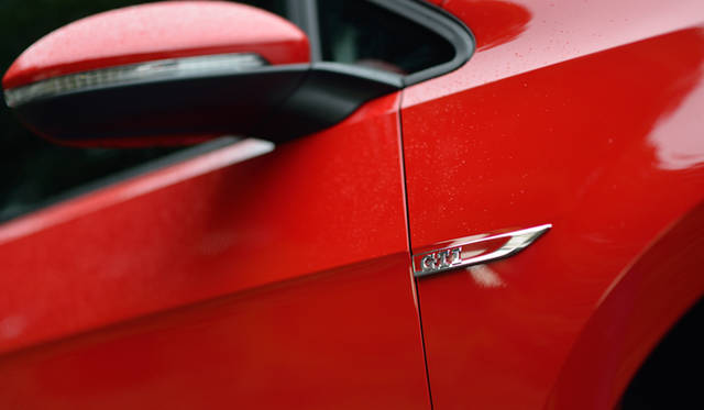 サイドに「GTI」バッジがあらたに追加された