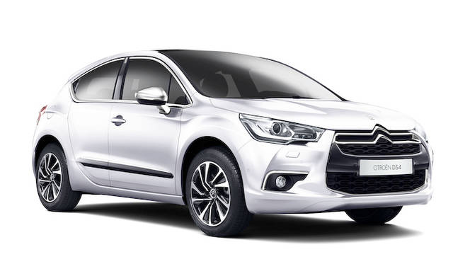 ブラン ナクレのボディカラーに光沢のあるノアール ペルラネラのルーフを組み合わせる