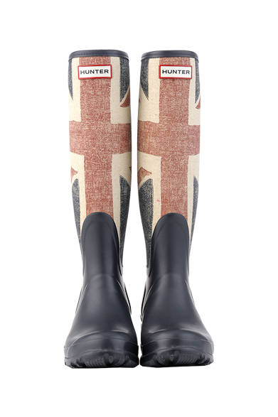 <strong>WOMEN'S｜ウィメンズ</strong><br /><strong>BARNEYS NEW YORK｜バーニーズ　ニューヨーク</strong><br />レインブーツ2万7300円（HUNTER）