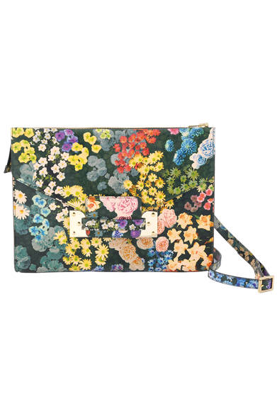 <strong>WOMEN'S｜ウィメンズ</strong><br /><strong>BARNEYS NEW YORK｜バーニーズ　ニューヨーク</strong><br />クラッチバッグ9万5550円（SOPHIE HULME）