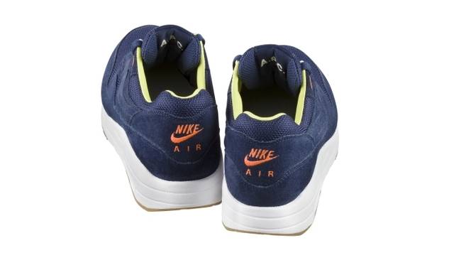 <strong>A.P.C.｜「A.P.C.+NIKE」のスペシャルシューズに新作が登場</strong>　NIKE AIR MAXIM 1+　ネイビー　1万6275円