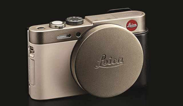 <strong>Leica｜ライカ</strong>　ライカC用スナップ ライトゴールド 8400円（2014年1月発売）