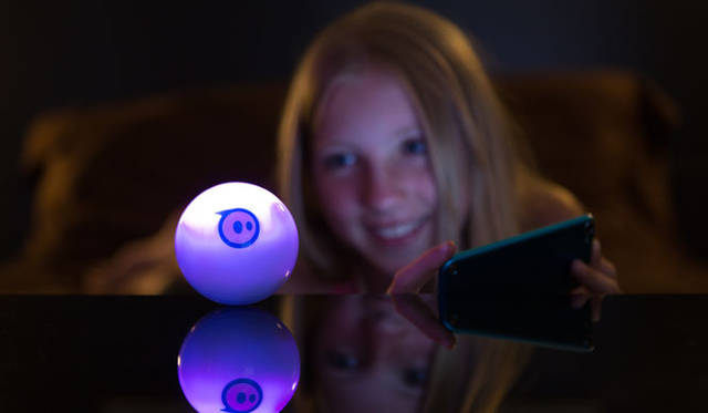 <strong>Orbotix｜オルボティクス</strong>　ロボティックボール・スマートトイ・ゲームシステム「sphero（スフィロ）2.0」　