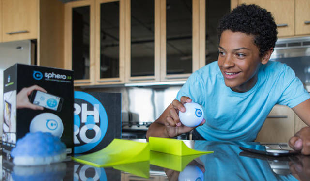 <strong>Orbotix｜オルボティクス</strong>　ロボティックボール・スマートトイ・ゲームシステム「sphero（スフィロ）2.0」　