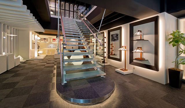 <strong>YAMAGIWA｜ヤマギワ</strong>　名古屋ショールーム「yamagiwa nagoya」　1階　Brand Lighting Gallery（照明器具：YAMAGIWAオリジナル照明、フランク・ロイド・ライトシリーズ、Artemide、FLOS、Baccarat）