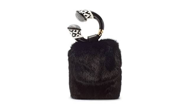 <strong>TOM FORD｜うめだ阪急にアクセサリー中心の期間限定ストア</strong>　Jewelry Mini Bag 44万1000円