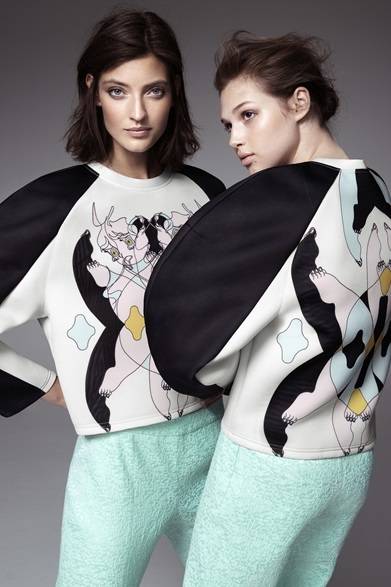 <strong>H&M｜H&M DESIGN AWARDの優勝者ミンジュ・キムによるコレクションが発売</strong>