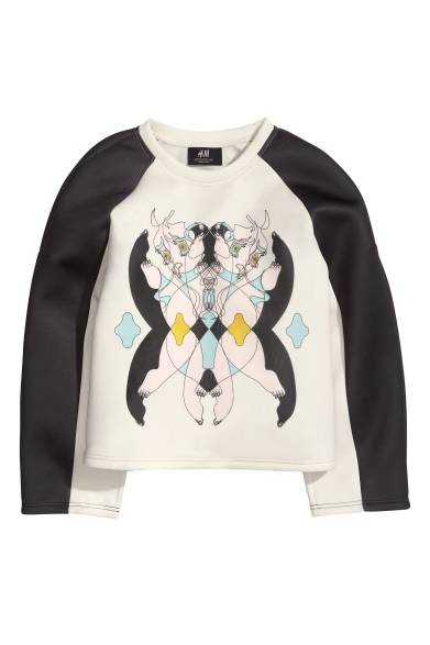 <strong>H&M｜H&M DESIGN AWARDの優勝者ミンジュ・キムによるコレクションが発売</strong>　トップス　2990円