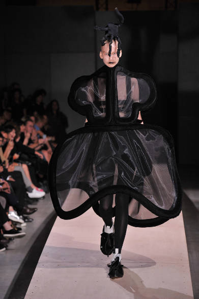 <strong>COMME des GARÇONS｜コム デ ギャルソン</strong>　2014年春夏コレクション