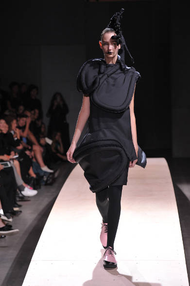 <strong>COMME des GARÇONS｜コム デ ギャルソン</strong>　2014年春夏コレクション